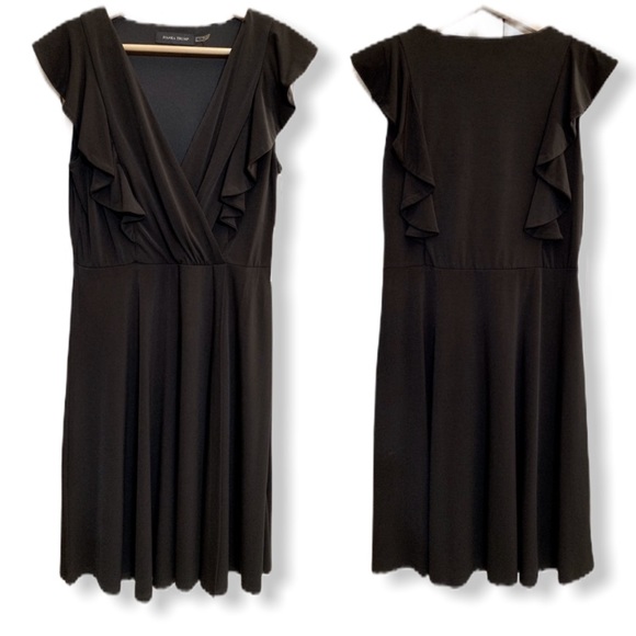 Ivanka Trump Dresses & Skirts - 🦄IVANKA TRUMP Faux Wrap Ruffled Work Dress